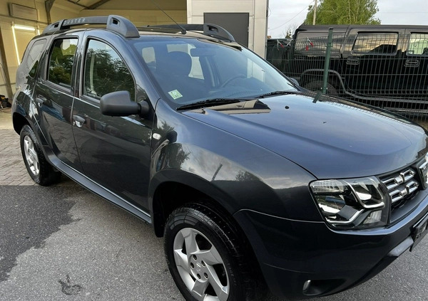 Dacia Duster cena 38900 przebieg: 179000, rok produkcji 2016 z Karlino małe 529